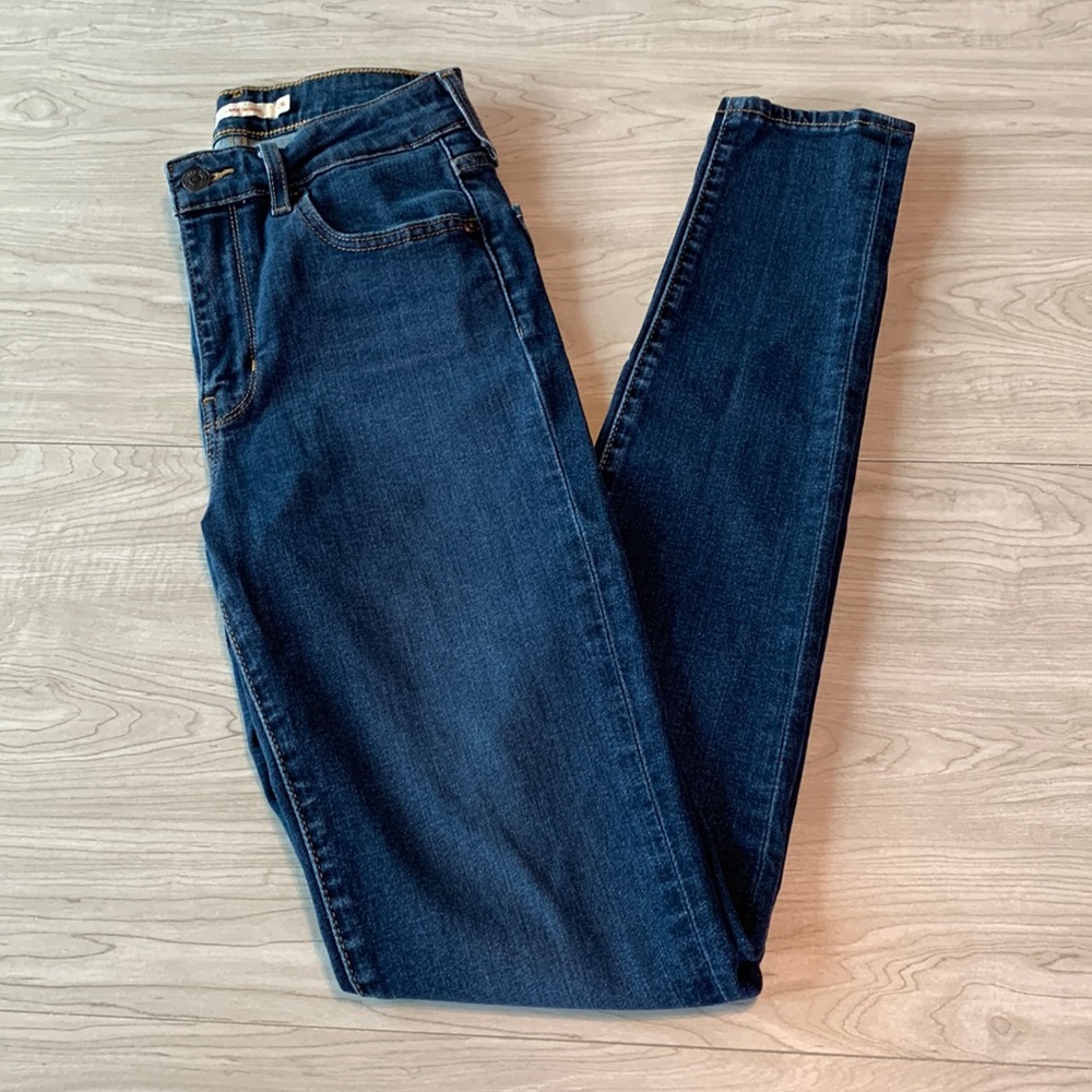 Levi’s 721 High Rise Skinny size 26
